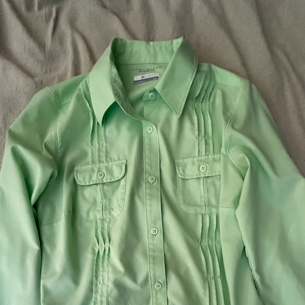 Columbia Shirt Womens Small Green Omni-Shade Hiking Gorpcore Fishing Ruffles - Picture 12 of 16
